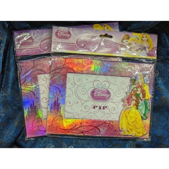 Disney Princess "Arrive in Style" Magnetic/Standing 4x6 Picture Frames NIP - Picture 1 of 6